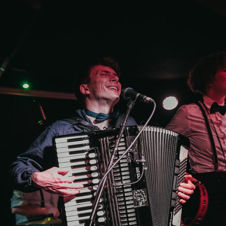 Auch typisch für Mamajoga: das Accordion